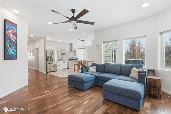 15665 Robin Hood DR, Anchorage, AK 99516