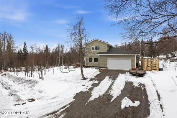 15665 Robin Hood DR, Anchorage, AK 99516