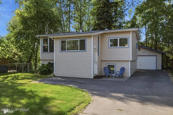 2609 Kona LN, Anchorage, AK 99517