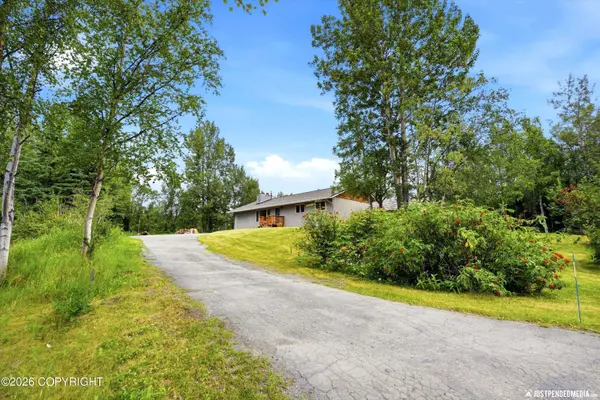 12935 Ridgeview DR, Anchorage, AK 99516