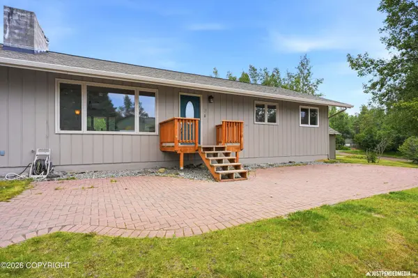 12935 Ridgeview DR, Anchorage, AK 99516