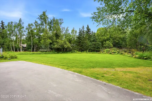 12935 Ridgeview DR, Anchorage, AK 99516