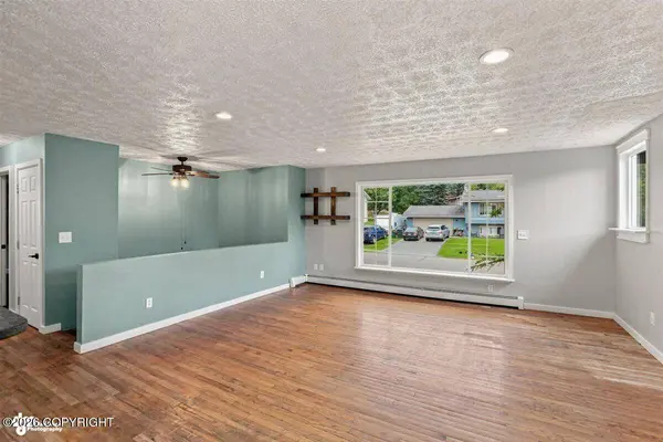 10812 Goodpaster CIR, Eagle River, AK 99577