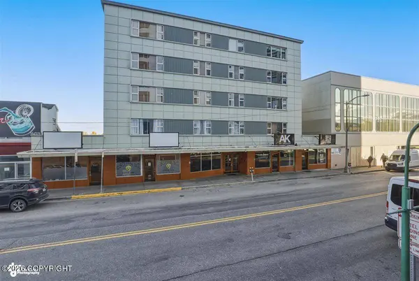 525 W 3rd AVE #402