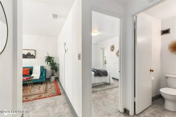 525 W 3rd AVE #402, Anchorage, AK 99501
