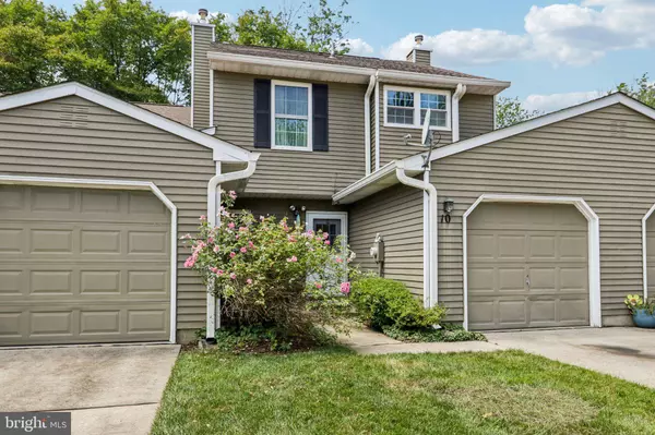 10 PLYMOUTH CT, Bordentown, NJ 08505