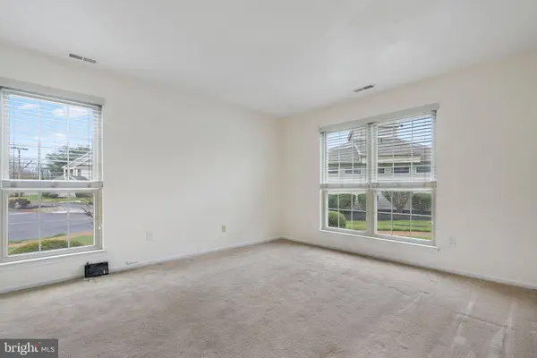 322 STEEPLECHASE CT, Woodbury, NJ 08096