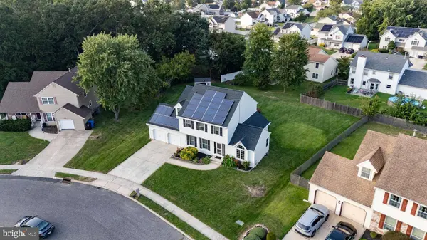 68 LONGWOOD DR, Sicklerville, NJ 08081