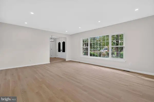 15 W HIGH RIDGE RD, Cherry Hill, NJ 08003