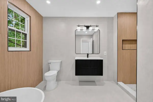 15 W HIGH RIDGE RD, Cherry Hill, NJ 08003
