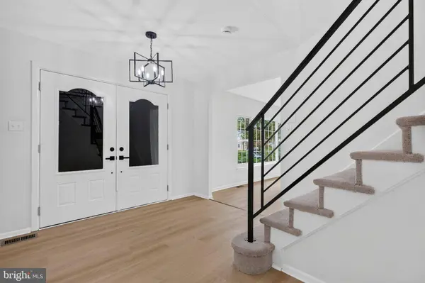 15 W HIGH RIDGE RD, Cherry Hill, NJ 08003