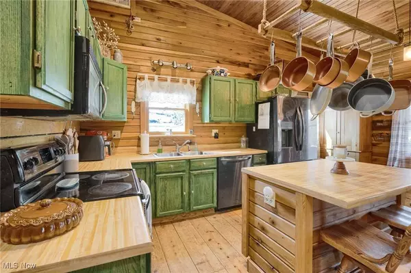 5100 Pinto RD SE, Carrollton, OH 44615