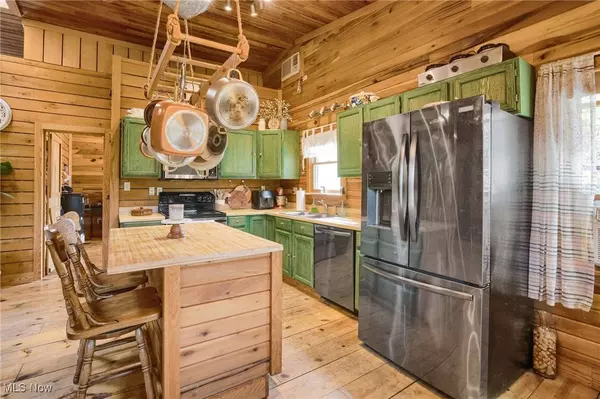 5100 Pinto RD SE, Carrollton, OH 44615