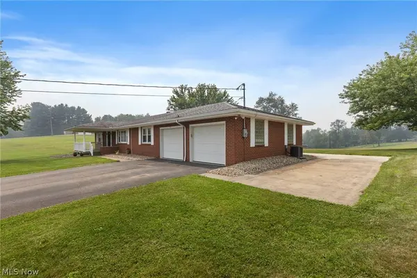 608 South ST, Hopedale, OH 43976