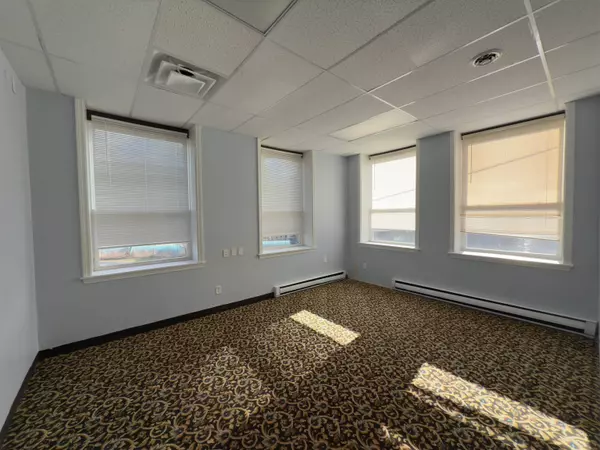 38 Glen AVE, Berlin, NH 03570