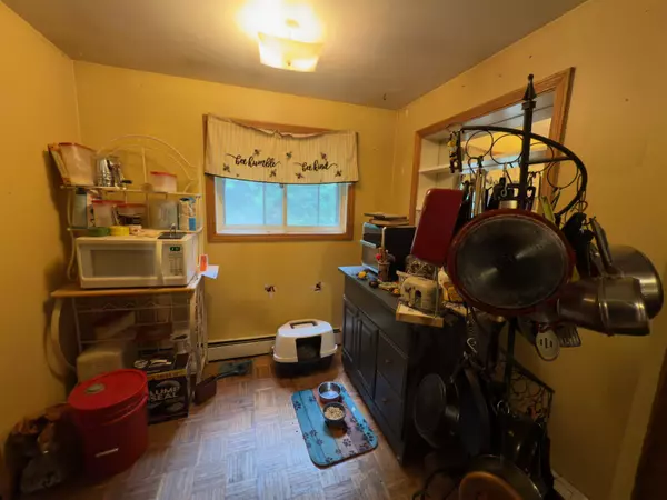 58 Hemlock LN, Berlin, NH 03570