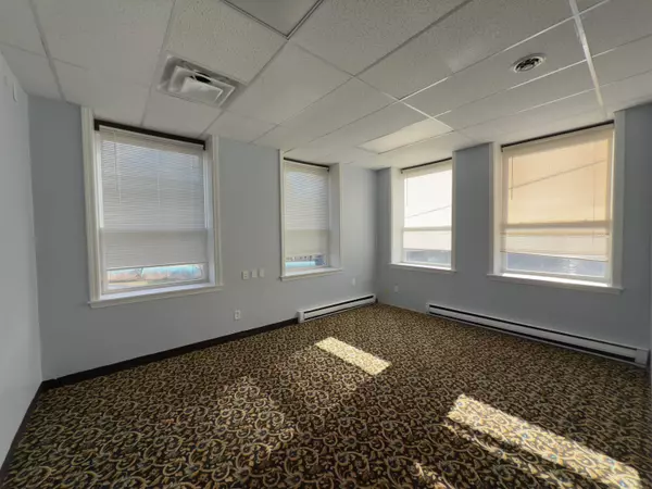 38 Glen AVE, Berlin, NH 03570