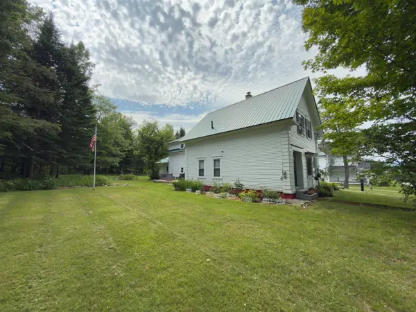51 Portland ST, Lancaster, NH 03584