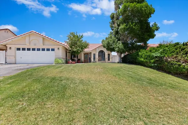 26572 Mainsail Ln, Helendale, CA 92342-7627