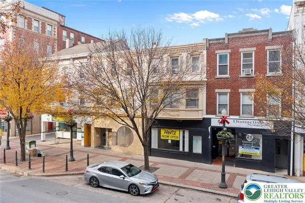 915 W Hamilton ST, Allentown City, PA 18101