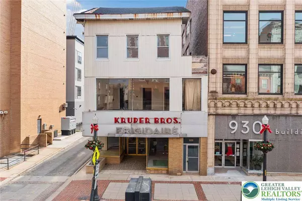 926 W Hamilton ST, Allentown City, PA 18101