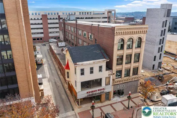 926 W Hamilton ST, Allentown City, PA 18101