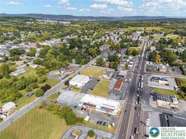 124 S 3rd ST, Coopersburg Boro, PA 18036