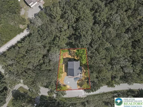 7733 Lake Shore DR, Tobyhanna Twp, PA 18347