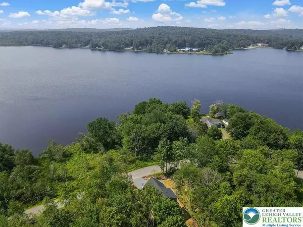 7733 Lake Shore DR, Tobyhanna Twp, PA 18347