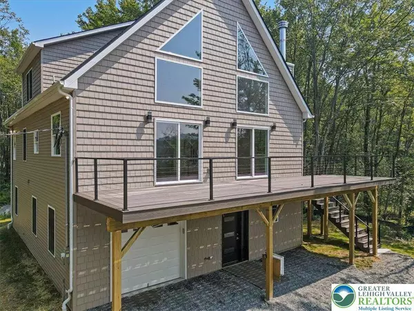 7733 Lake Shore DR, Tobyhanna Twp, PA 18347