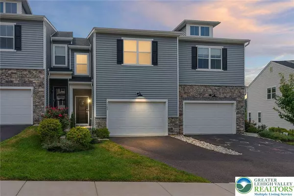 7522 Clayton AVE, Upper Saucon Twp, PA 18036