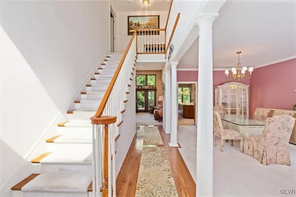 4693 Pinehurst CIR, Upper Saucon Twp, PA 18034