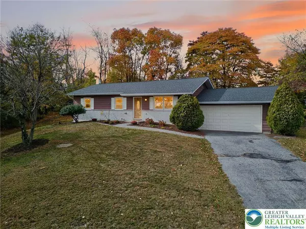 7340 W Hillcrest LN, Slatington Boro, PA 18080