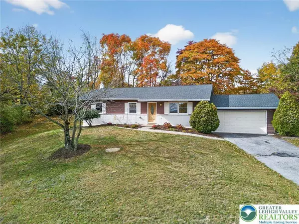 7340 W Hillcrest LN, Slatington Boro, PA 18080