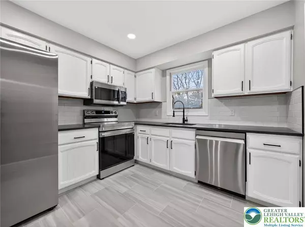 328 41st ST, South Whitehall Twp, PA 18104