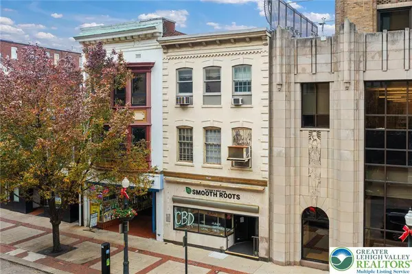 911 W Hamilton ST, Allentown City, PA 18101