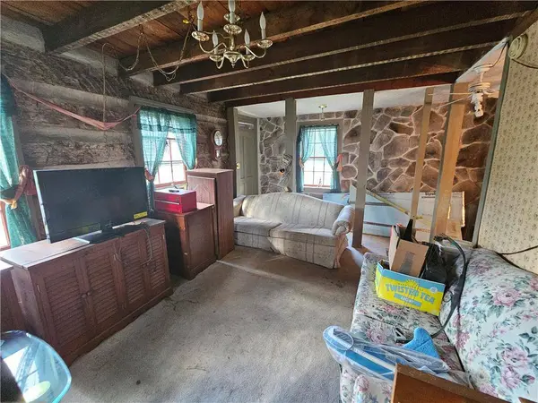9128 Slateville RD, Lynn Twp, PA 19529