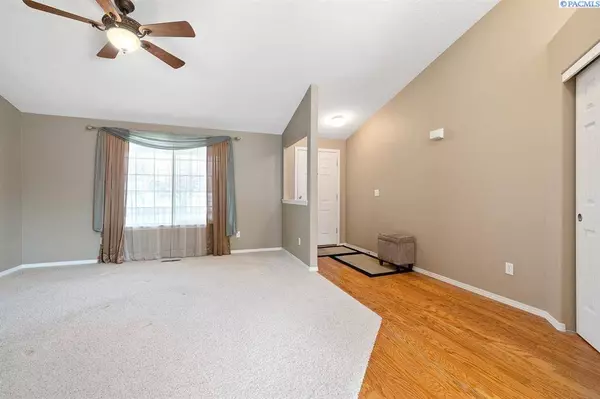 6103 Cavendish Court, Pasco, WA 99301