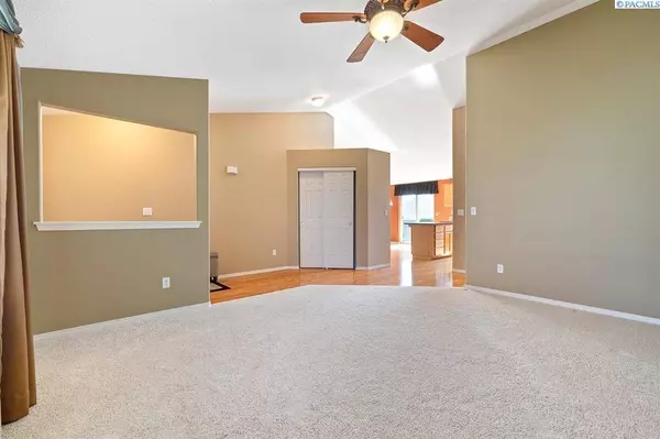 6103 Cavendish Court, Pasco, WA 99301