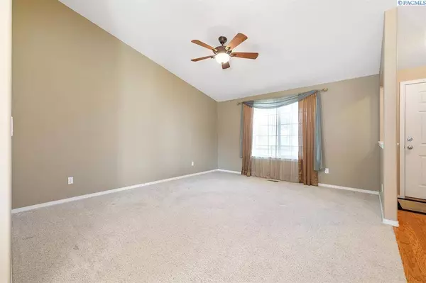 6103 Cavendish Court, Pasco, WA 99301