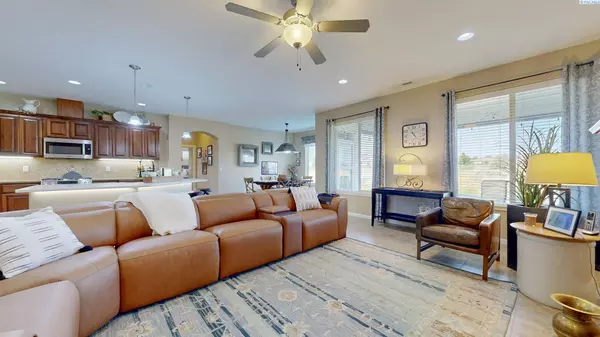 2900 Crosswater Loop, Richland, WA 99354