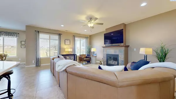 2900 Crosswater Loop, Richland, WA 99354