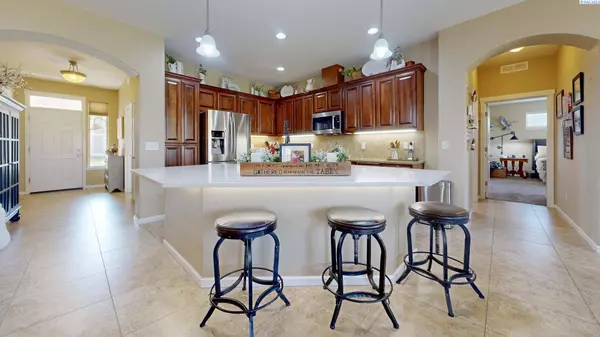 2900 Crosswater Loop, Richland, WA 99354