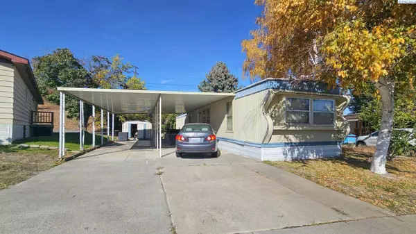 63 Galaxy Lane, Richland, WA 99354