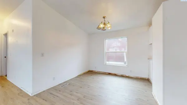 2906 W 7th Avenue #32, Kennewick, WA 99336