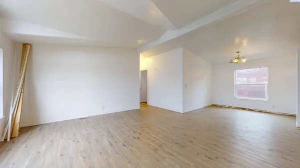 2906 W 7th Avenue #32, Kennewick, WA 99336