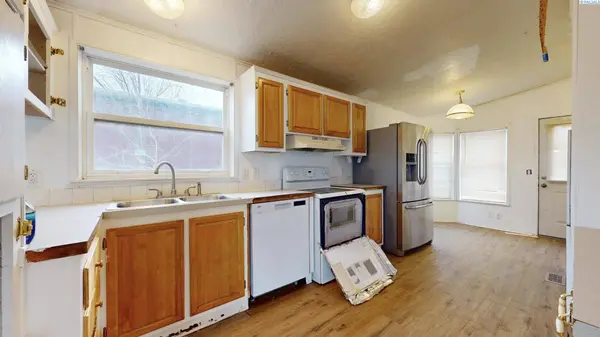 2906 W 7th Avenue #32, Kennewick, WA 99336