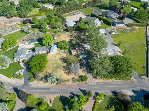 101204 E Clover Road, Kennewick, WA 99338