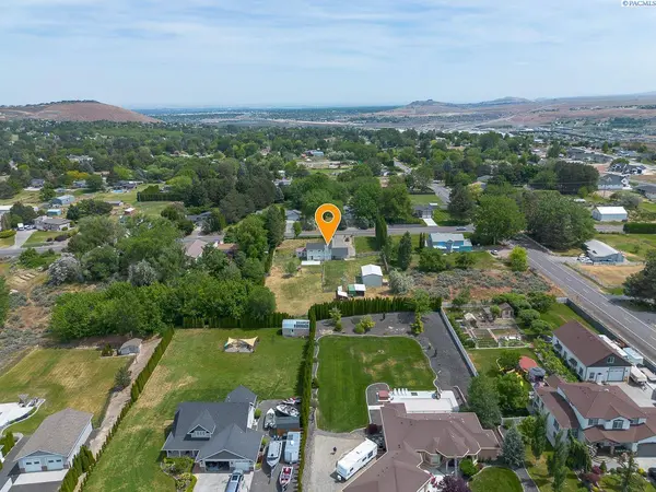6404 S Bermuda Road, Kennewick, WA 99338