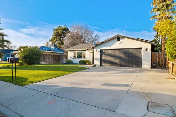 5204 Appletree Ln, Bakersfield, CA 93309-5717